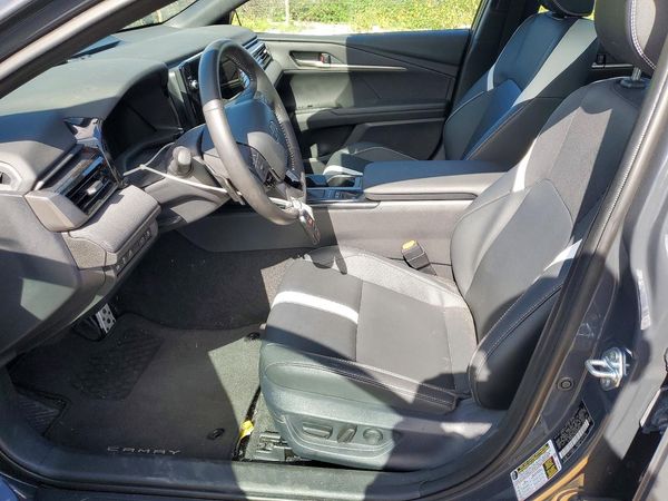 2025 TOYOTA CAMRY
