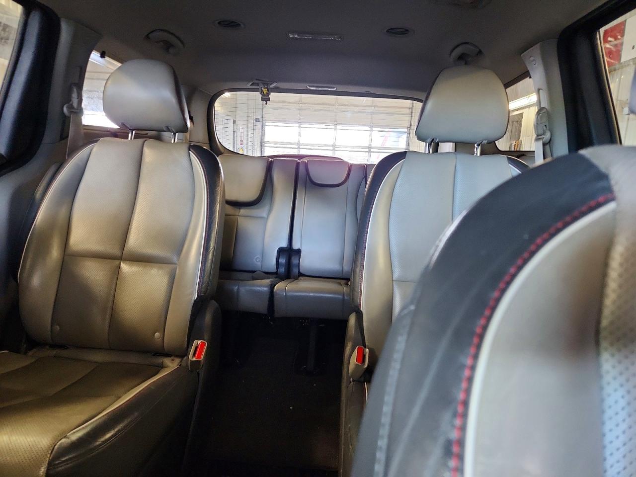 2017 KIA SEDONA LX