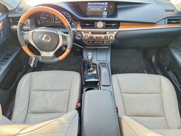 2014 LEXUS ES 300h