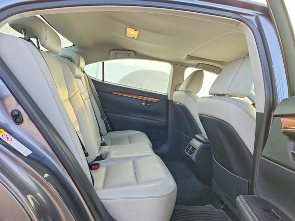 2014 LEXUS ES 300h