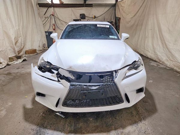 2016 LEXUS IS 300