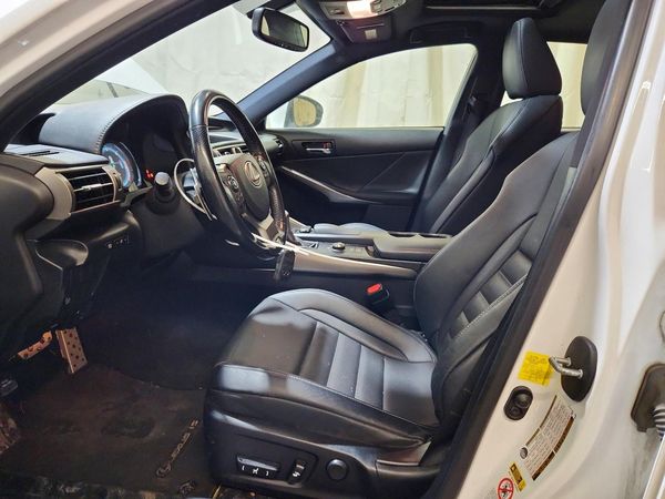 2016 LEXUS IS 300