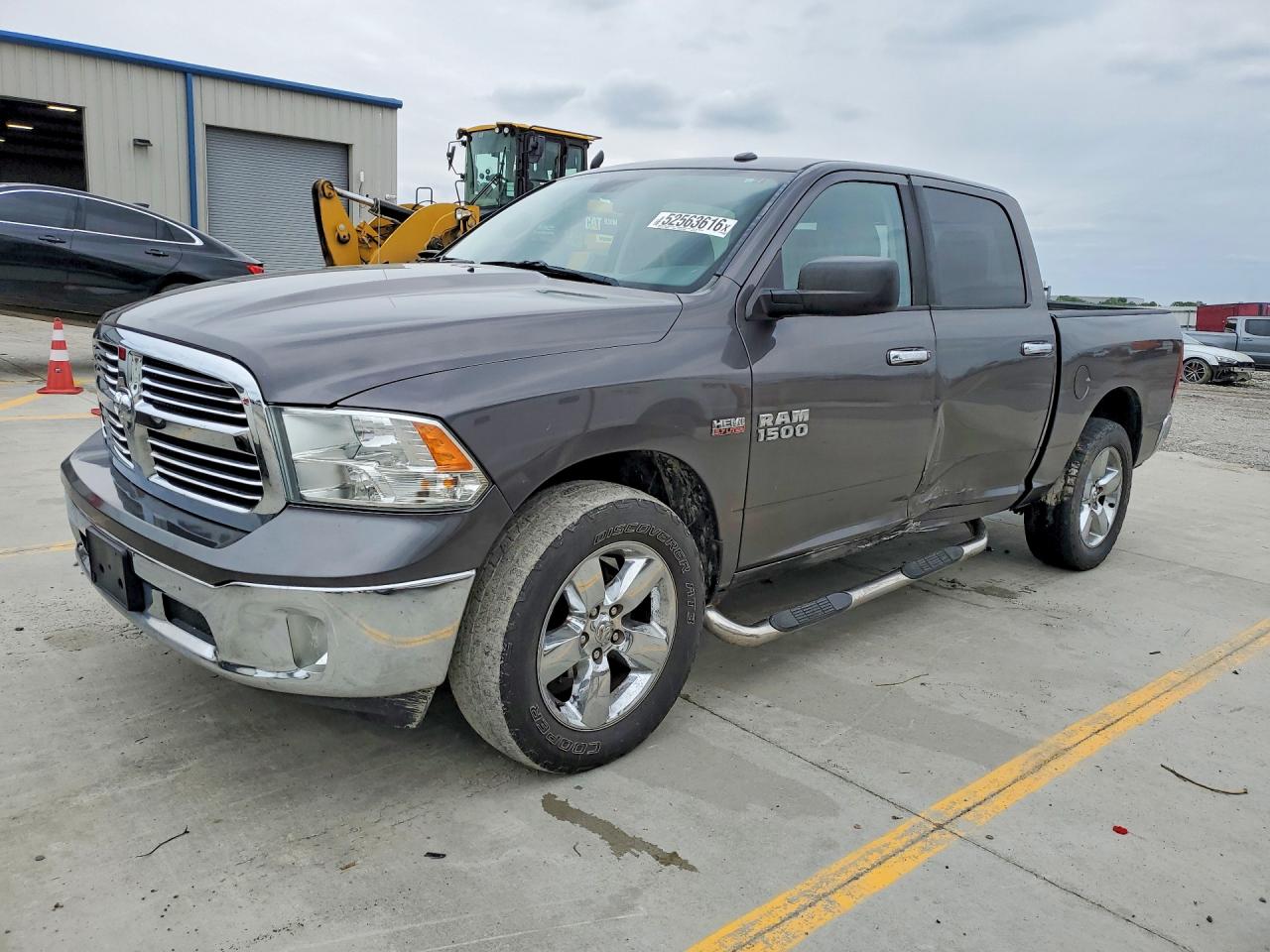2015 RAM 1500 SLT