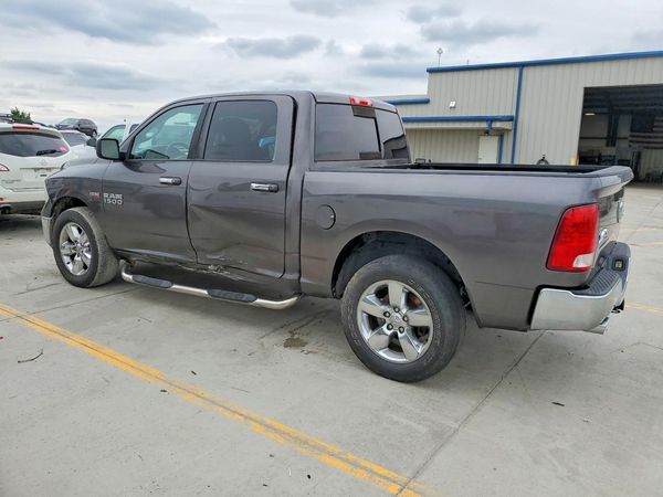 2015 RAM 1500 SLT