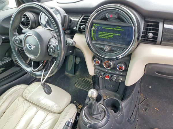 2014 MINI COOPER