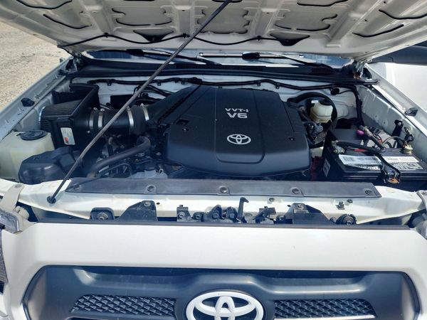 2012 TOYOTA TACOMA