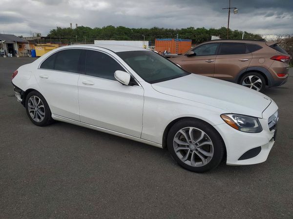 2015 MERCEDES-BENZ C Base