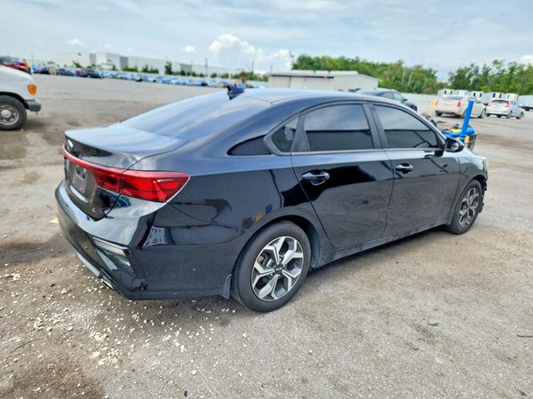 2021 KIA FORTE FE, LXS