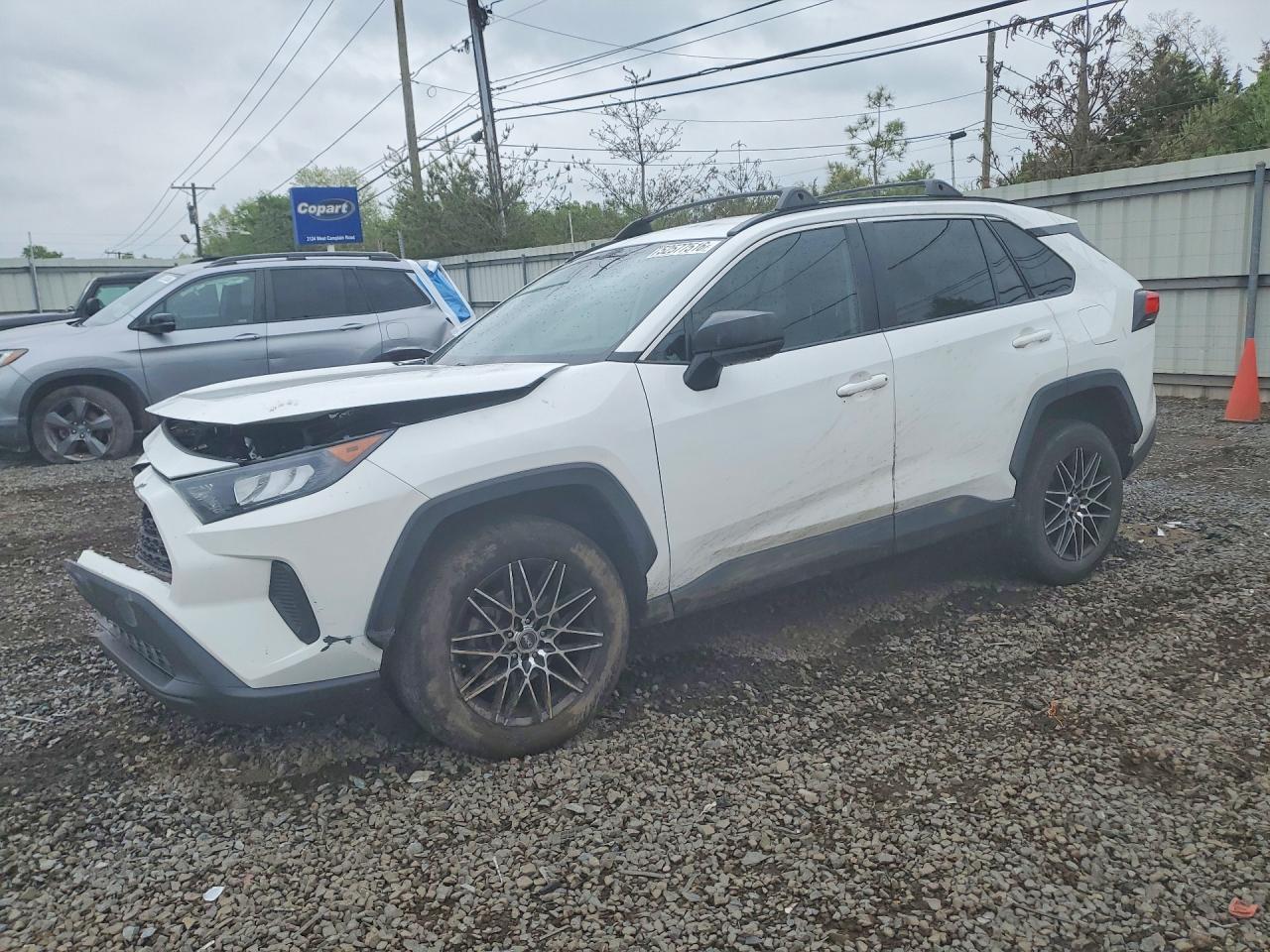 2020 TOYOTA RAV4 LE