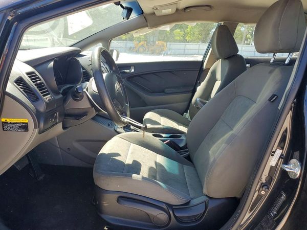 2016 KIA FORTE GL (Middle-Low Grade)