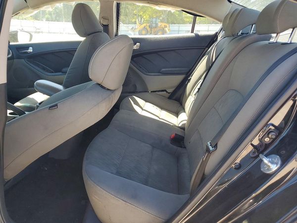 2016 KIA FORTE GL (Middle-Low Grade)