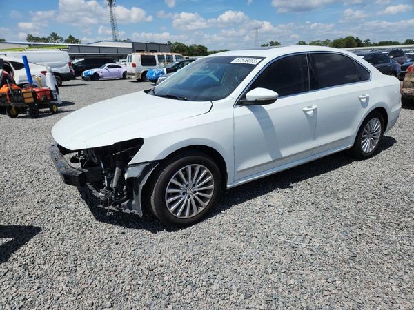 2017 VOLKSWAGEN PASSAT