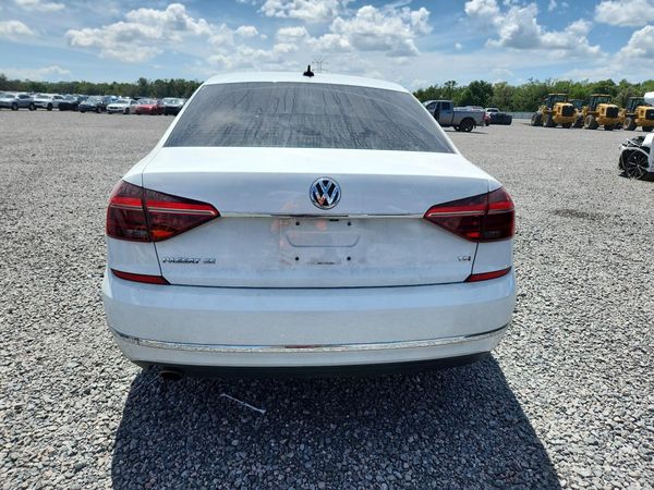 2017 VOLKSWAGEN PASSAT
