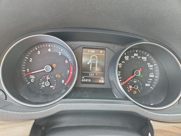 2017 VOLKSWAGEN PASSAT