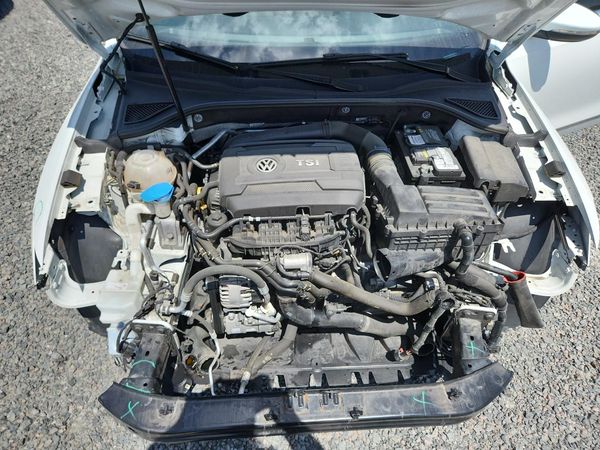 2017 VOLKSWAGEN PASSAT