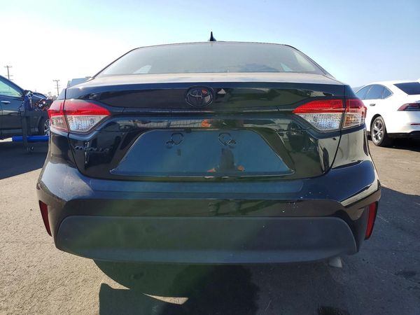2025 TOYOTA COROLLA