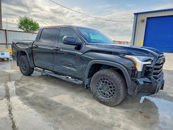 2025 TOYOTA TUNDRA