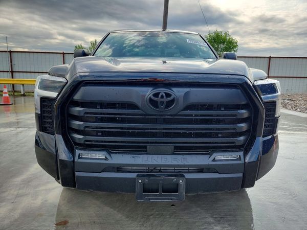 2025 TOYOTA TUNDRA
