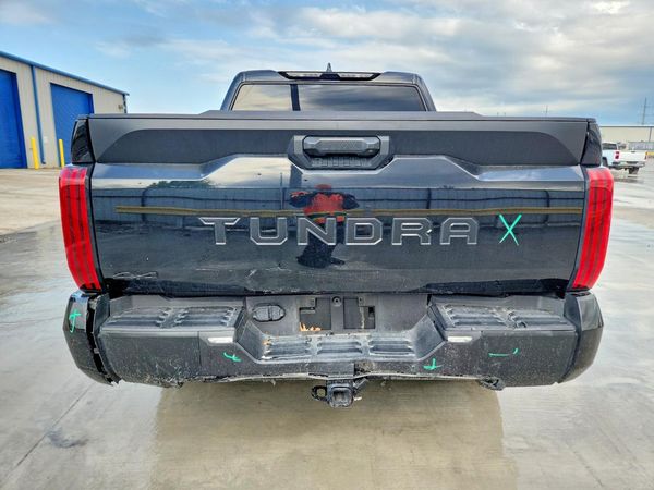 2025 TOYOTA TUNDRA