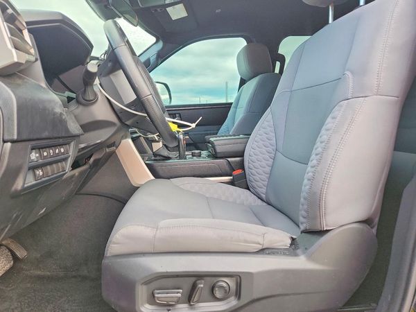 2025 TOYOTA TUNDRA