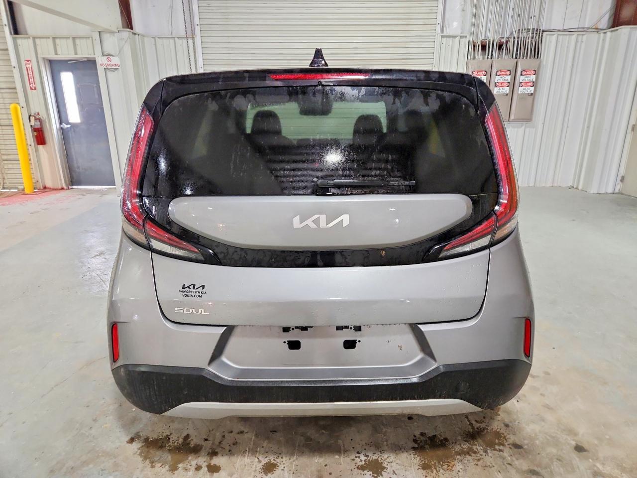 2023 KIA SOUL LX, S
