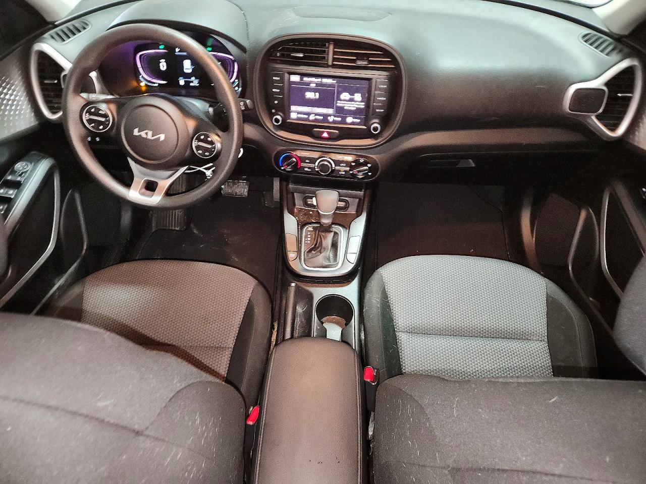 2023 KIA SOUL LX, S
