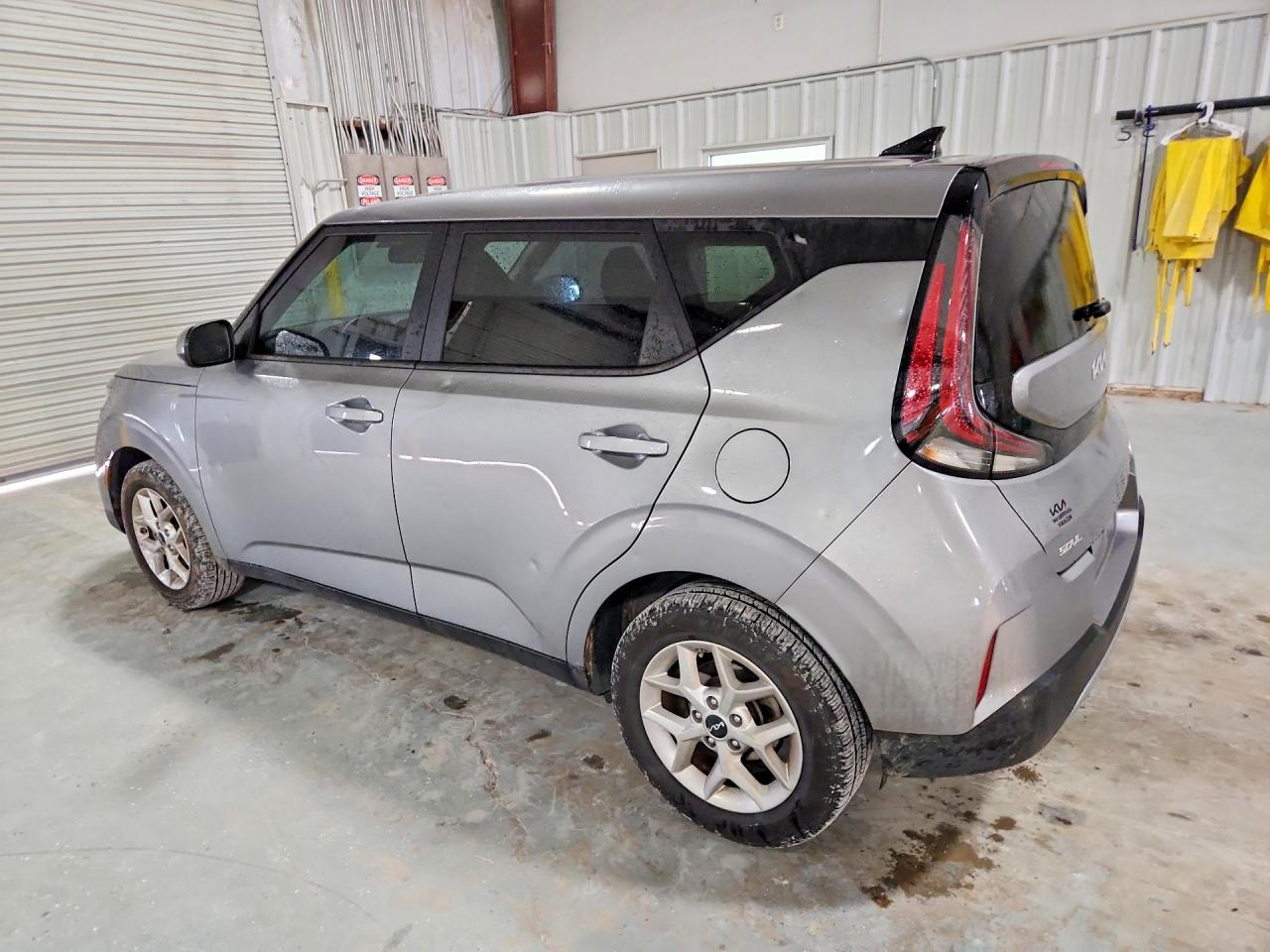2023 KIA SOUL LX, S