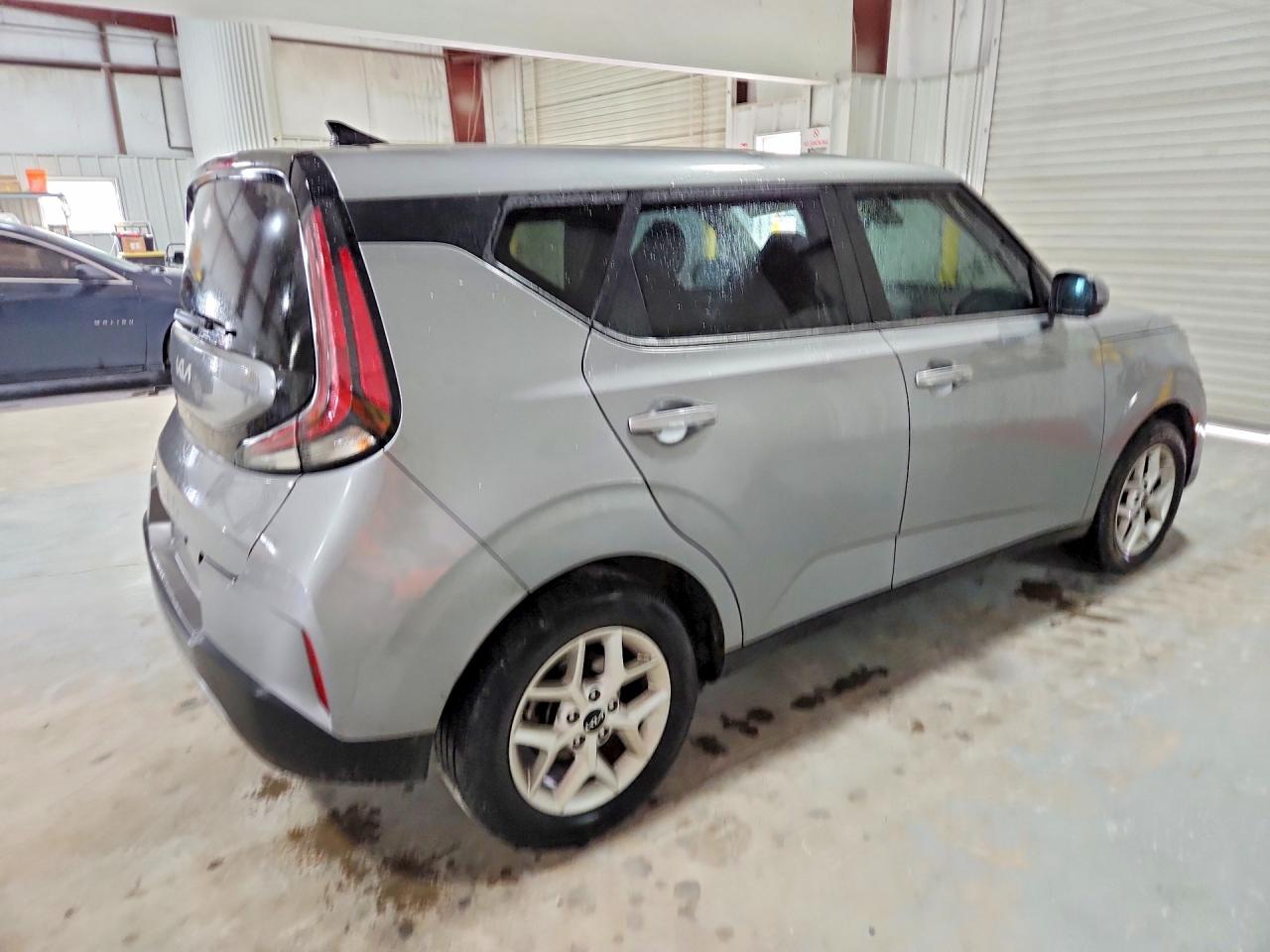 2023 KIA SOUL LX, S