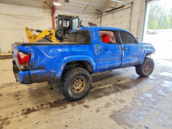 2021 TOYOTA TACOMA SR5