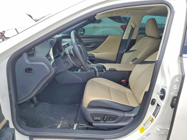 2019 LEXUS ES 350