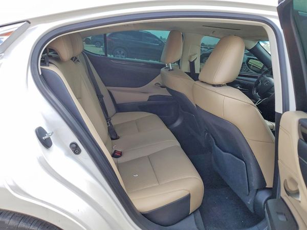 2019 LEXUS ES 350