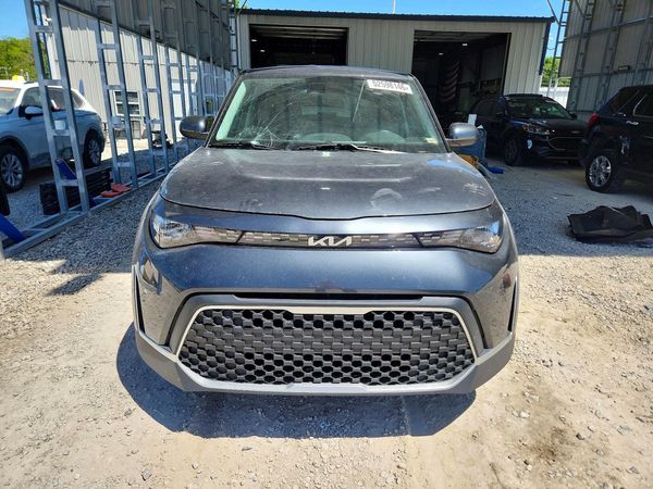 2023 KIA SOUL LX, S