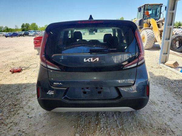 2023 KIA SOUL LX, S