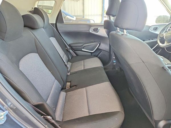 2023 KIA SOUL LX, S