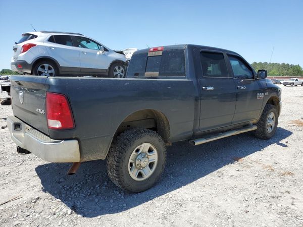 2015 RAM 2500 SLT CREW CAB 4X4