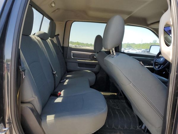 2015 RAM 2500 SLT CREW CAB 4X4