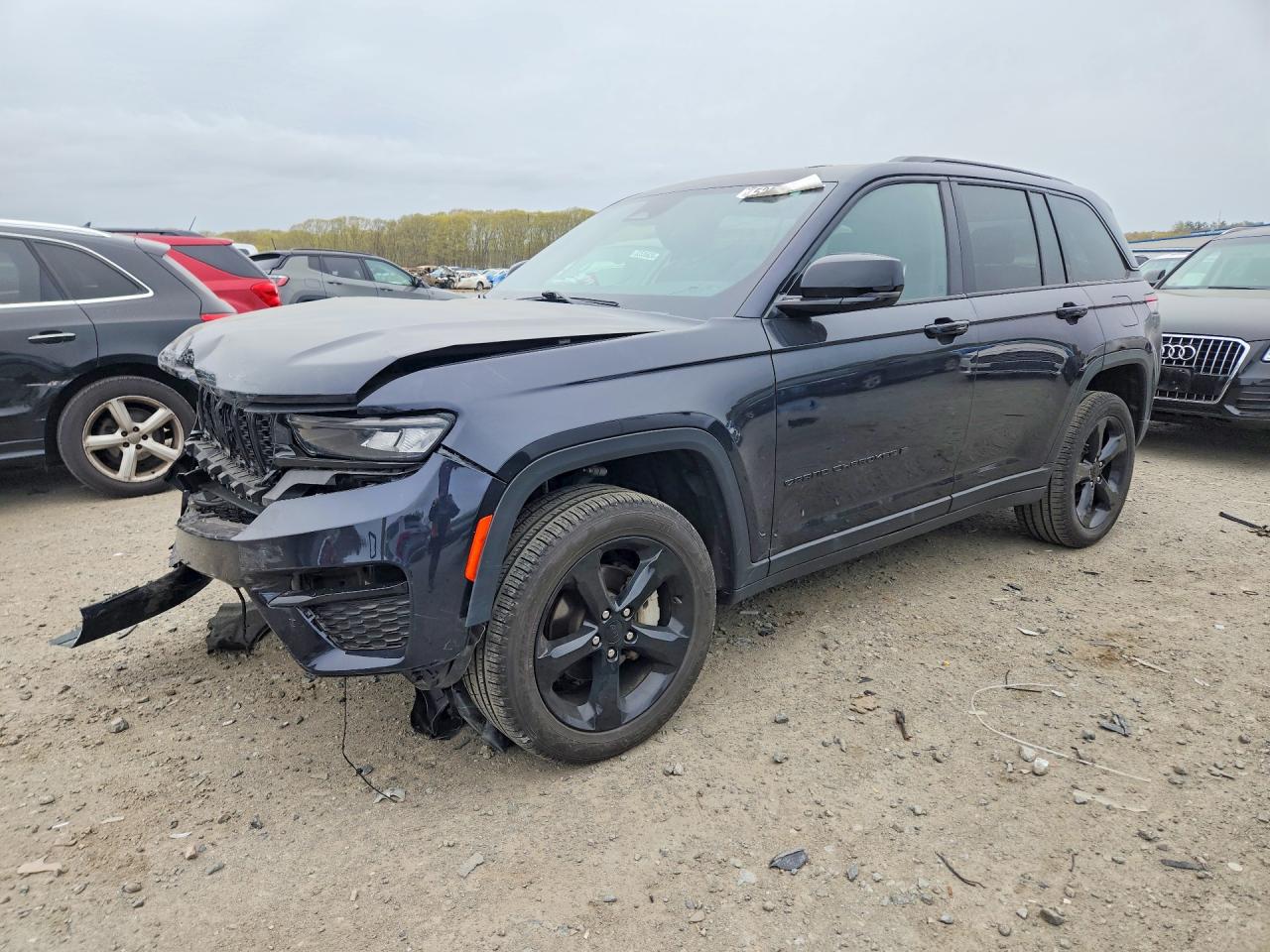 2024 JEEP GRAND CHEROKEE Limited — Front 3/4