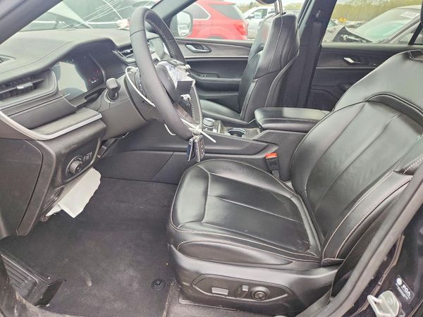 2024 JEEP GRAND CHEROKEE Limited — DENT