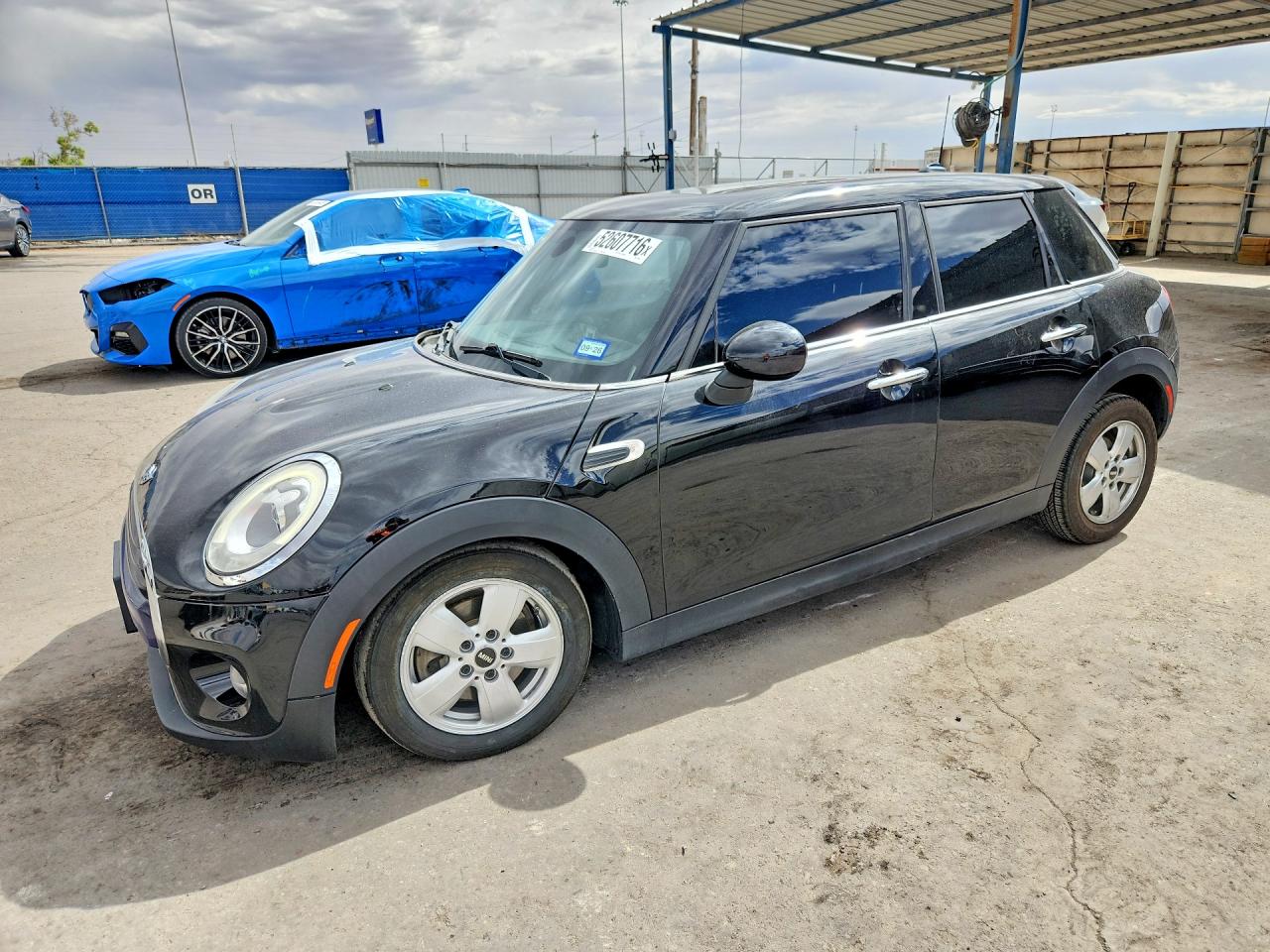 2017 MINI COOPER
