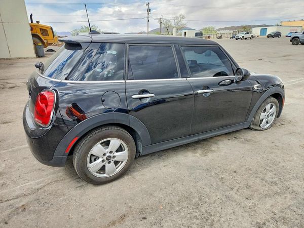 2017 MINI COOPER