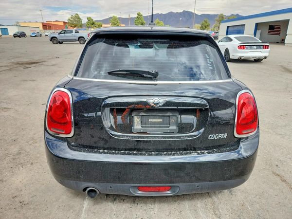 2017 MINI COOPER