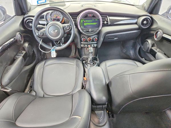2017 MINI COOPER