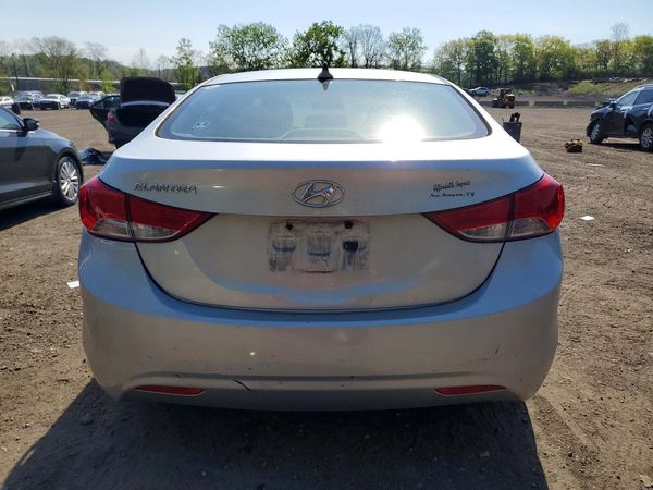 2013 HYUNDAI ELANTRA