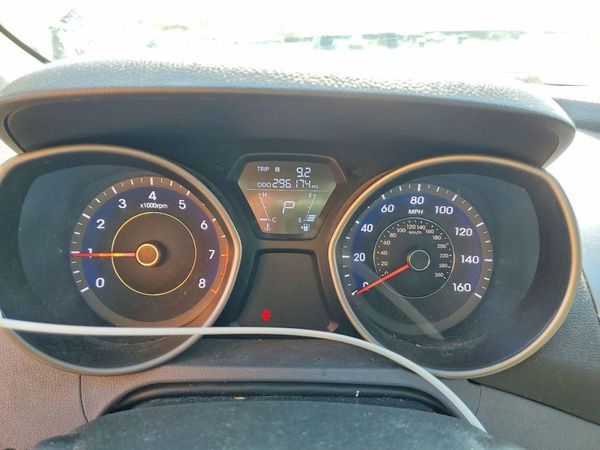 2013 HYUNDAI ELANTRA