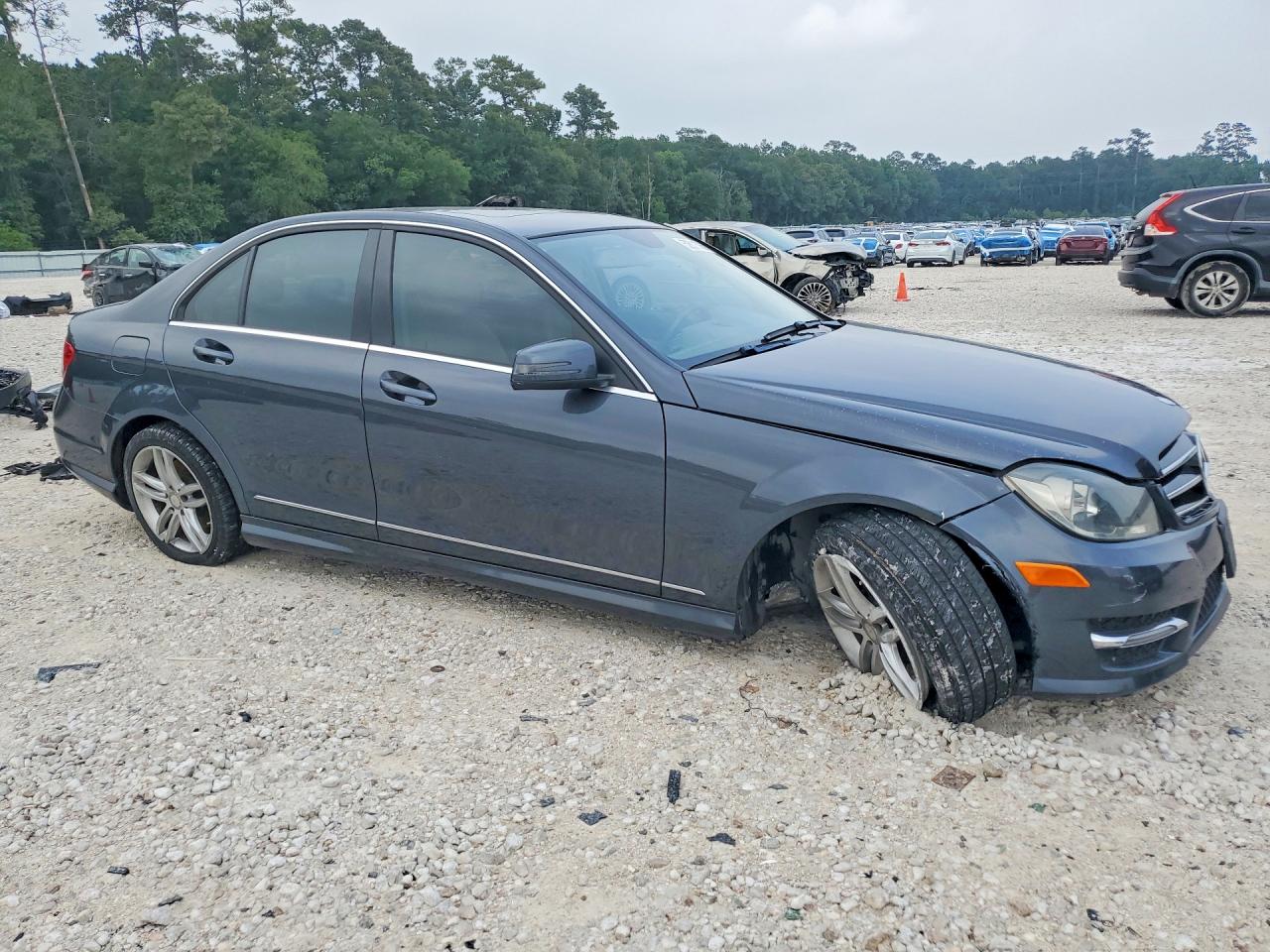 2014 MERCEDES-BENZ C C250