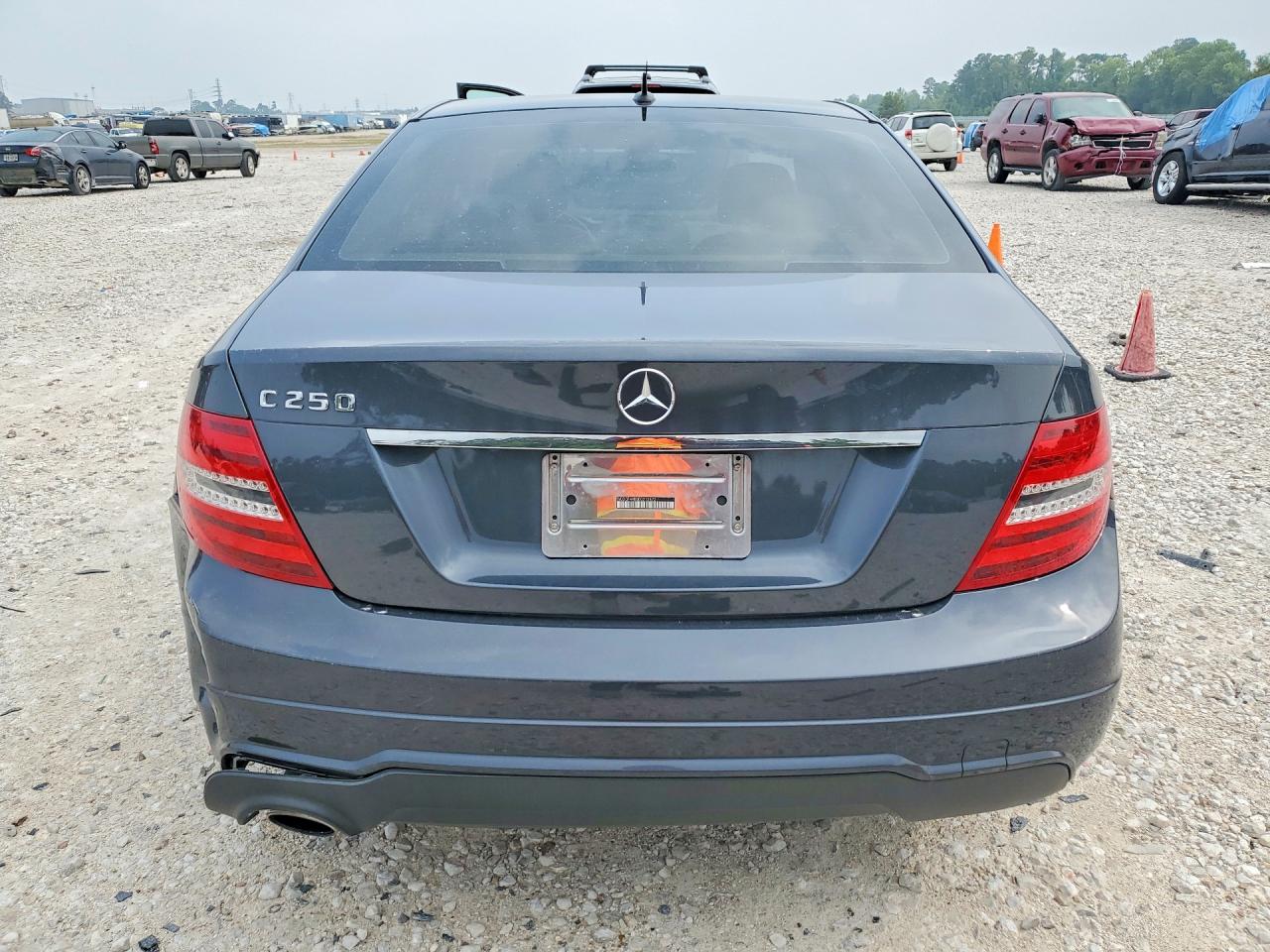 2014 MERCEDES-BENZ C C250