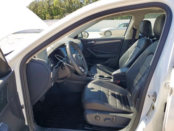 2022 VOLKSWAGEN JETTA SE w/ Sunroof