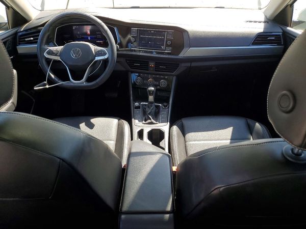 2022 VOLKSWAGEN JETTA SE w/ Sunroof