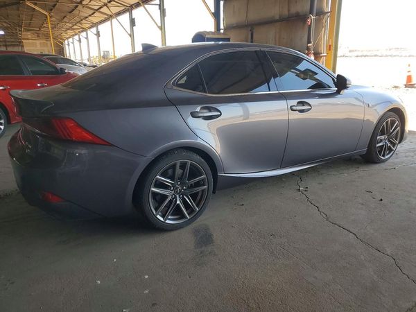 2018 LEXUS IS 300