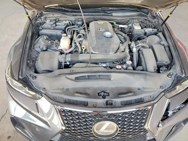 2018 LEXUS IS 300